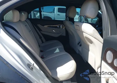 2019 Mercedes-Benz E 300 z USA, uszkodzony, nr VIN WDDZF4JB7KA508868